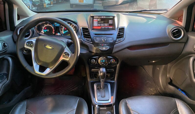 Ford Fiesta Titanium 2015 lleno