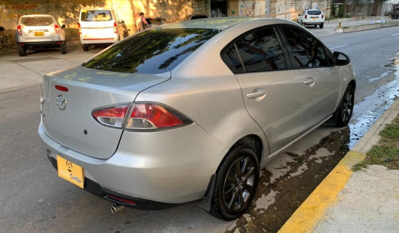 Mazda 2 2012 lleno