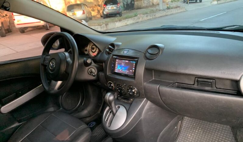 Mazda 2 2012 lleno