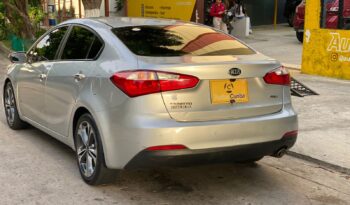 Kia Cerato Pro Ex 2016 lleno