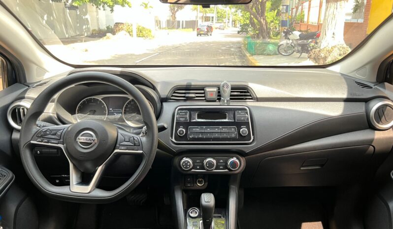 Nissan Versa 2022 lleno