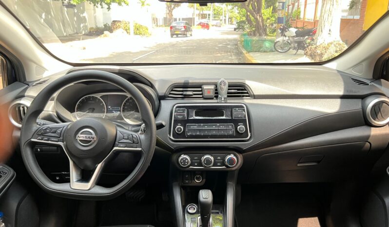 Nissan Versa 2022 lleno