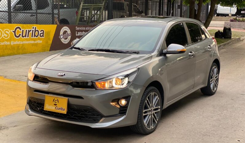 Kia Rio 2022 lleno