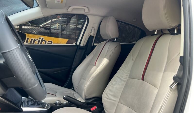 Mazda 2 Touring Mec 2016 lleno