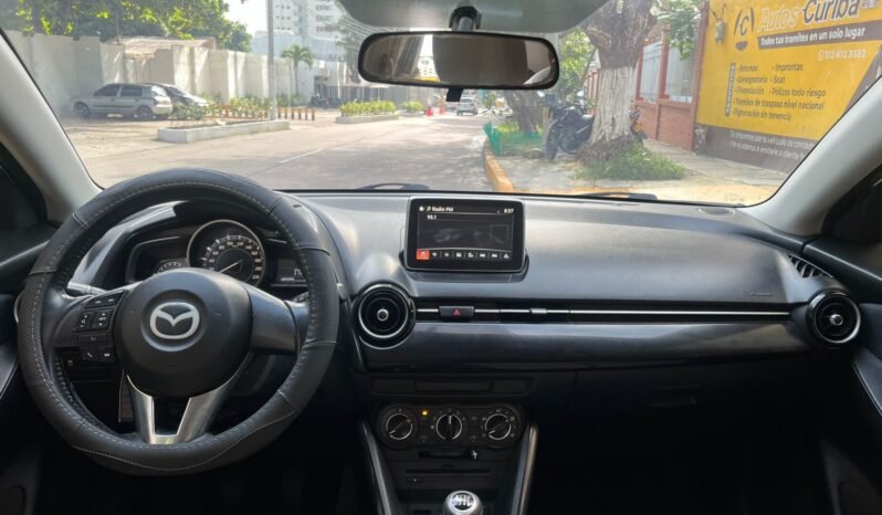 Mazda 2 Touring Mec 2016 lleno