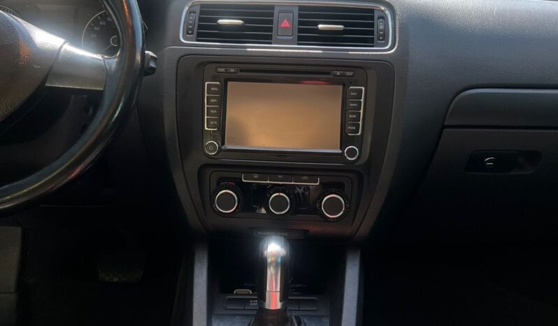 Volkswagen Jetta Comfortline 2012 lleno