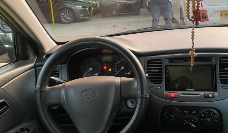 Kia Rio 2008 lleno
