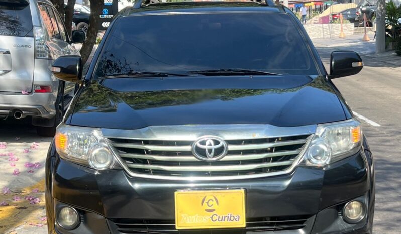 Toyota Fortuner SR5 2014 lleno