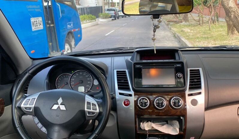 Mitsubishi Nativa 4X4 2014 lleno