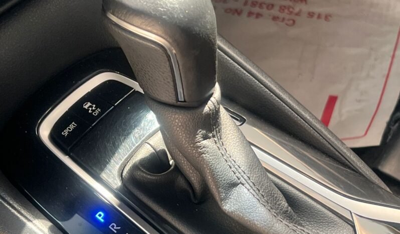 Toyota Corolla 2023 lleno