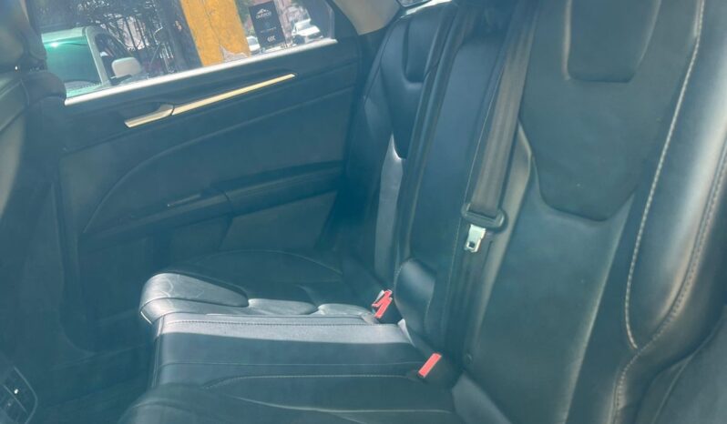 Ford Fusion 2017 lleno