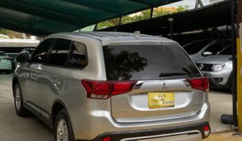 Mitsubishi Outlander 4X4 2022 lleno