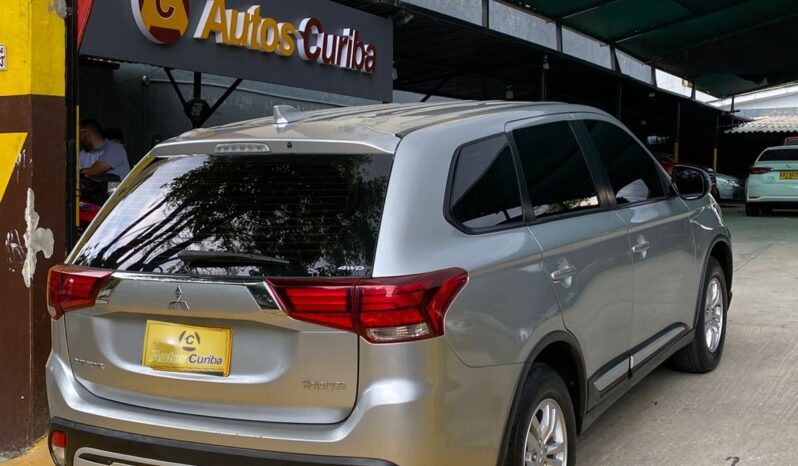 Mitsubishi Outlander 4X4 2022 lleno