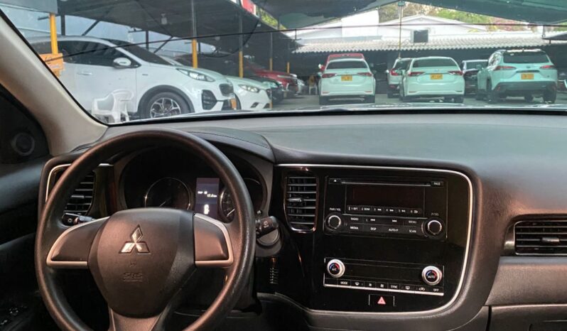 Mitsubishi Outlander 4X4 2022 lleno