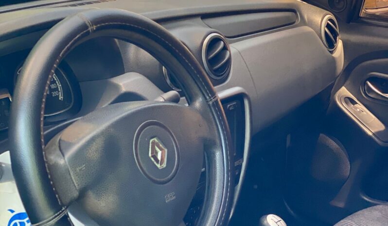 Renault Logan 2015 lleno