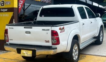Toyota Hilux 4X4 2015 lleno