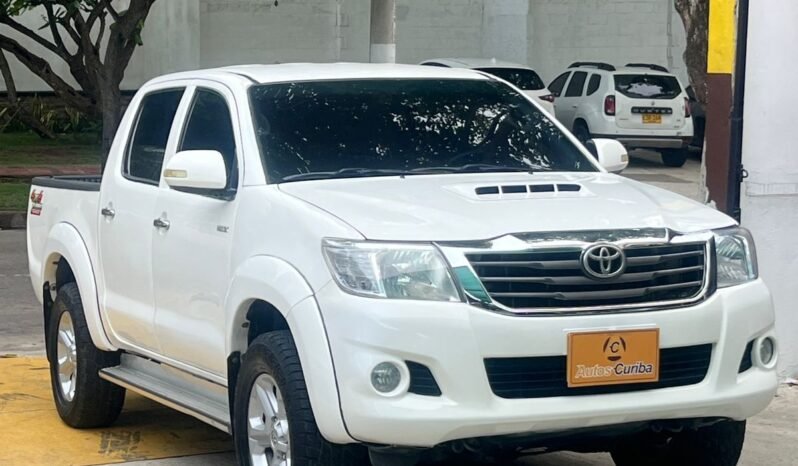 Toyota Hilux 4X4 2015 lleno