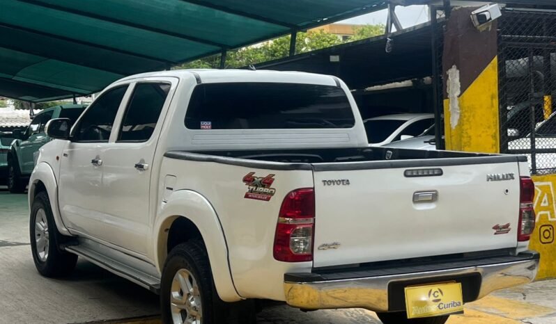 Toyota Hilux 4X4 2015 lleno