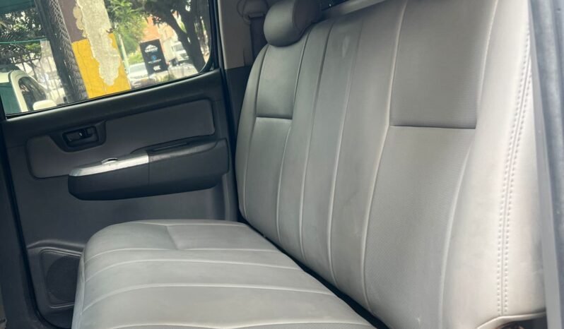 Toyota Hilux 4X4 2015 lleno