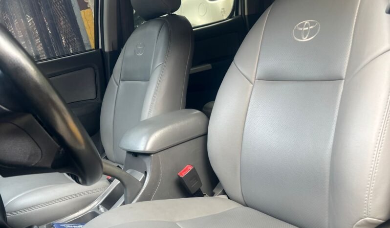 Toyota Hilux 4X4 2015 lleno