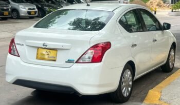 Nissan Versa 2017 lleno
