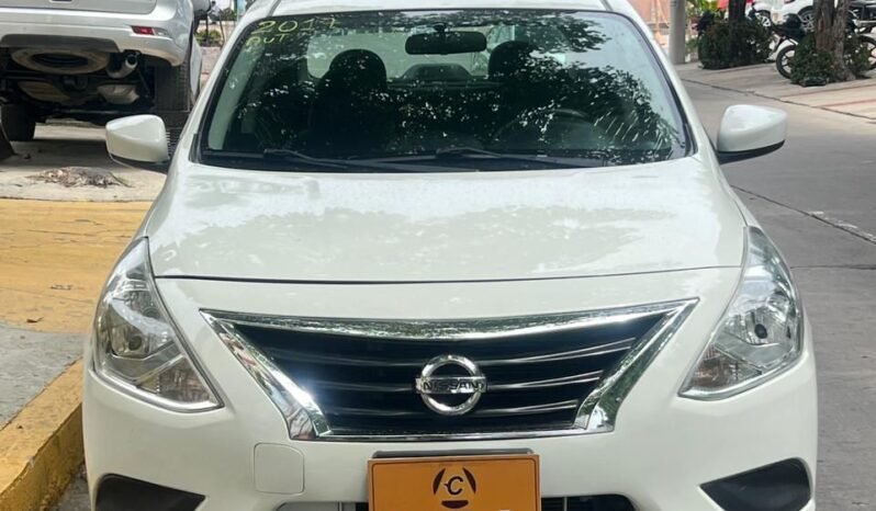 Nissan Versa 2017 lleno
