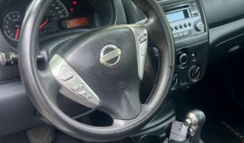 Nissan Versa 2017 lleno