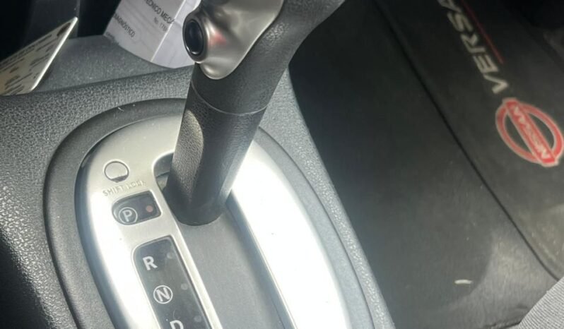 Nissan Versa 2017 lleno