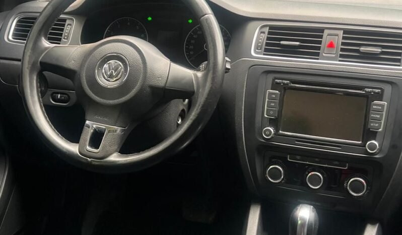 Volkswagen Nuevo Jetta 2012 lleno
