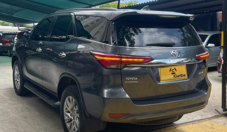 Toyota Fortuner 2021 lleno