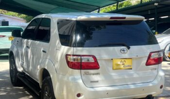 Toyota Fortuner SR5 2011 lleno