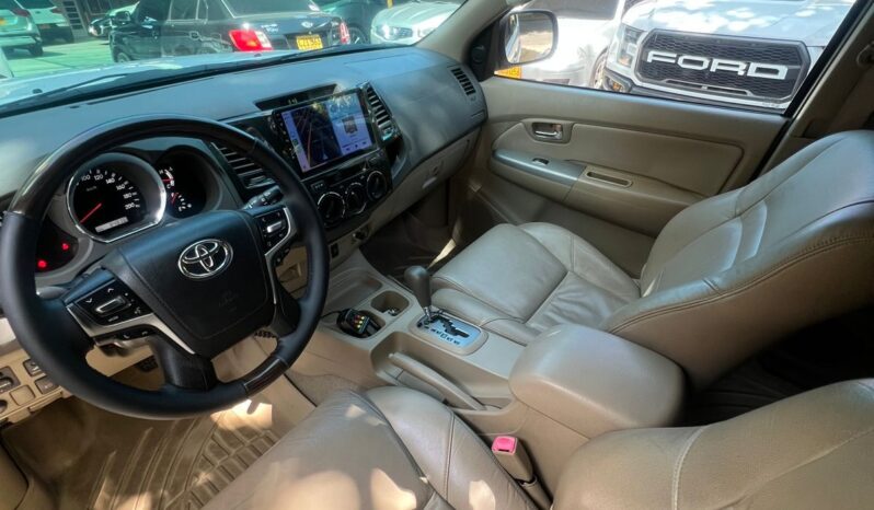 Toyota Fortuner SR5 2011 lleno