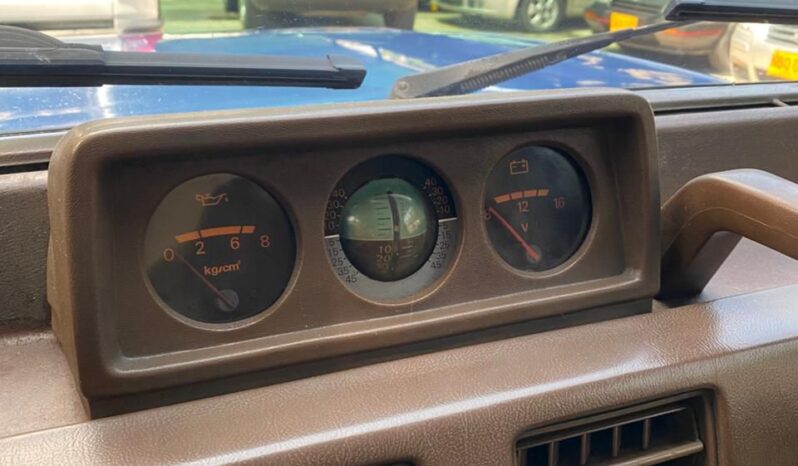 Mitsubishi Montero 4X4 1982 lleno