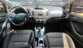 Kia Cerato Pro 2015 lleno