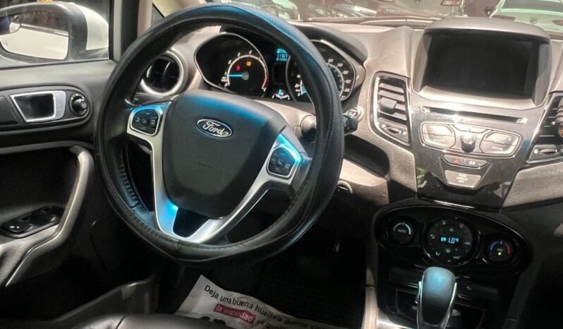 Ford Fiesta Titanium 2018 lleno