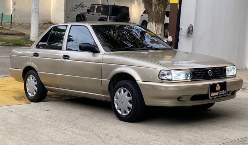 Nissan Sentra 2011 lleno