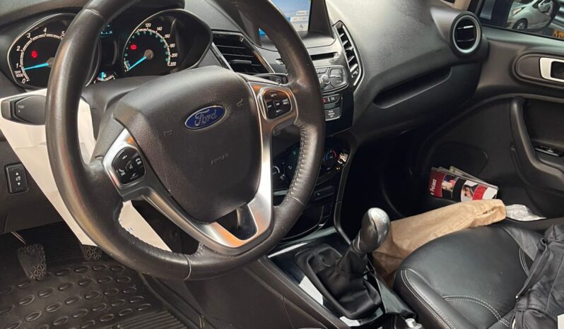 Ford Fiesta Titanium 2017 lleno
