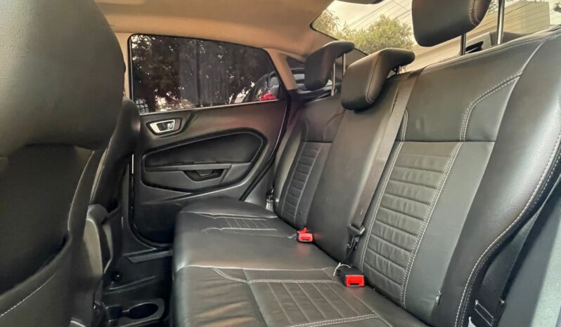 Ford Fiesta Titanium 2017 lleno