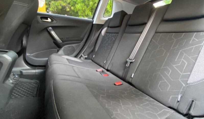 Peugeot 2008 2018 lleno