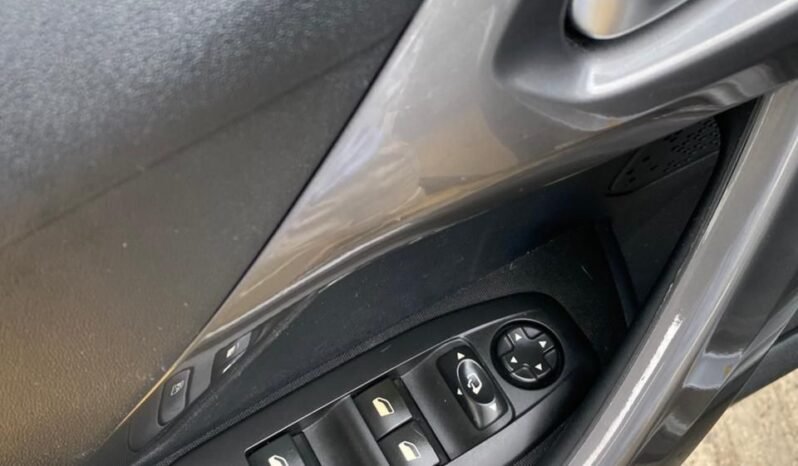 Peugeot 2008 2018 lleno