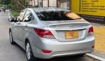 Hyundai Accent GL 2013 lleno