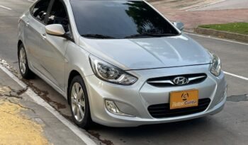 Hyundai Accent GL 2013 lleno