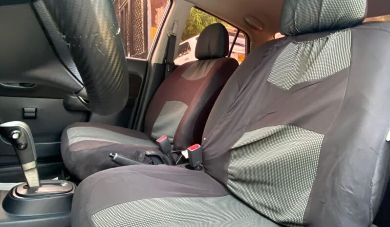 Nissan Tiida 2013 lleno