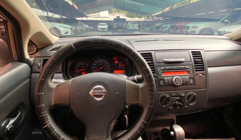 Nissan Tiida 2013 lleno