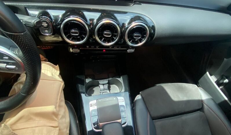 Mercedes Benz CLA180 2020 lleno