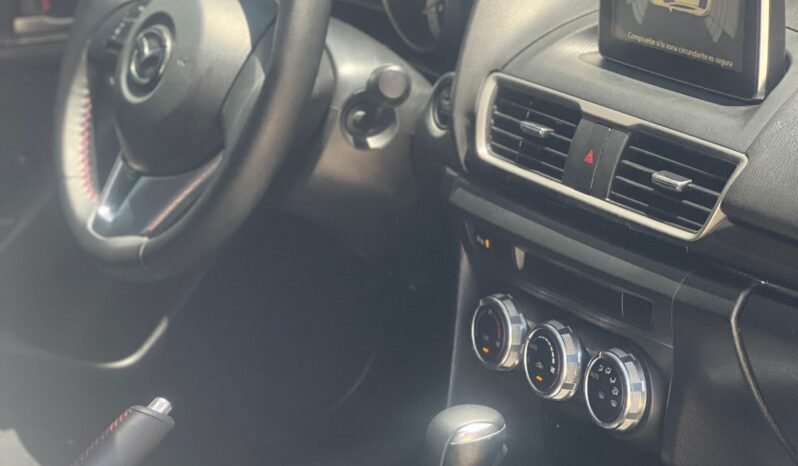 Mazda 3 Touring 2015 lleno